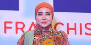 Bella Shofie Kembali Raih Penghargaan Bussiness Woman of the Year IFBC 2022
