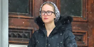 Belum Mau Terbuka, Jennifer Lawrence Simpan Rapat Kisah Asmaranya