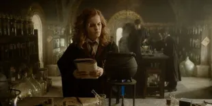 Berapa Biaya Belajar di Sekolah Sihir 'HARRY POTTER'?