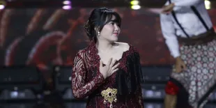 Berasal Dari Keluarga Kurang Mampu, Via Vallen Pernah Ngamen di Jalanan Untuk Jajan dan Bantu Orangtua