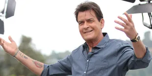 Berbagai Skandal Charlie Sheen: Stroke, Kasus Penganiayaan &#38; HIV