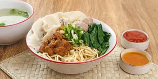 Berburu Menu Makan Siang di Surabaya yang Cocok Menemani Tanggal Tua