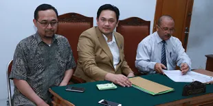 Berdasar Selentingan Polisi, Farhat Abbas Bakal Dijemput Paksa