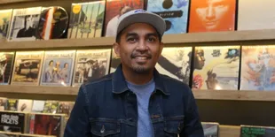 Beredar Foto Pernikahan Glenn Fredly dan Mutia Ayu, Senyum Bahagia Terpancar!