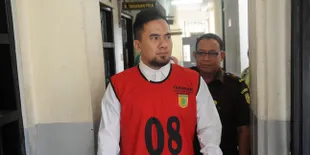 Beredar Video Mesum Sesama Pria Mirip Artis Saipul Jamil