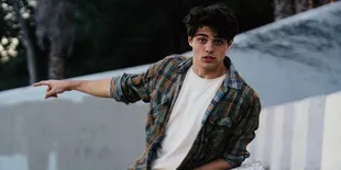 Bergabung di Reboot 'CHARLIE'S ANGELS', Ini Peran Noah Centineo