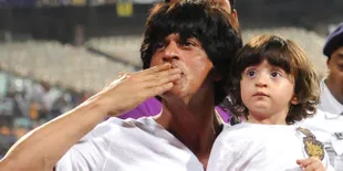 Beri Kado Unyu Ini, SRK Ingin AbRam Khan Jadi Pemain Kriket?