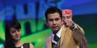 Beri Keterangan Pers, Pelapor Raffi Pakai Penutup Wajah