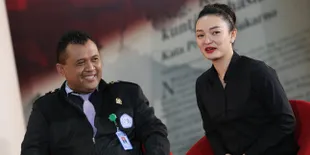 Beri Santunan Kepada Anak Yatim, Zaskia Gotik Bacakan Pancasila