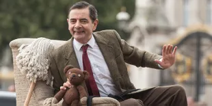 Berita Rowan Atkinson Meninggal Ternyata Hoax, Hati-Hati Virus!
