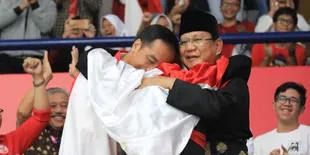 Berpelukan Dengan Presiden Jokowi, Ini Tanggapan Prabowo Subianto