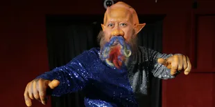 Berperan Sebagai Alien di 'GILA LU NDRO!', Indro Harus Jalani Make Up Tiga Jam