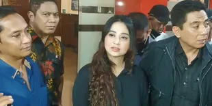 Bertemu Dengan Haters, Kakak Dewi Perssik Sempat Tersulut Emosi - Anggap Kurang Serius Meminta Maaf