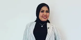 Bertengkar Hebat dengan Putri Kandungnya, Elly Sugigi Putuskan Adopsi Anak Keturunan Bule