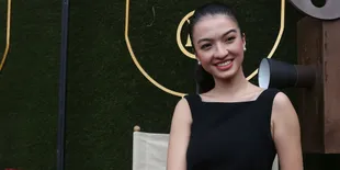 Biasa Tampil Cantik Elegan, Seperti Ini Sisi Cute Raline Shah