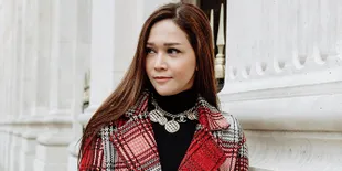 Biasanya Simple, Maia Estianty Tampil Makin Kece Dengan Make-up Lebih Bold!