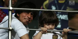 Bibir Pink &#38; Pipi Tembem Banget, Gaya AbRam Khan Ini Bikin Gemas