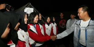 Bikin Asian Para Games 2018 Lebih Meriah, Menpora Pakai Api Unggun