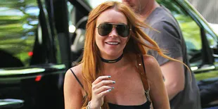 Bikin Gempar, Lindsay Lohan Unggah Foto Selfie Topless