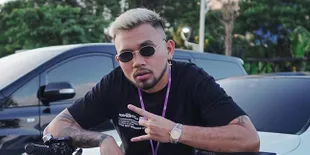 Bikin Heboh! Mobil Adik Melaney Ricardo Kena Tarif Parkir Senilai Rp 8,6 Juta