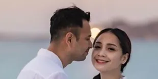 Bikin Heboh Netizen, Nagita Slavina Kenakan Headband Seharga Motor