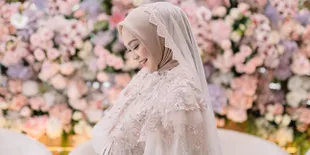 Bikin Netizen Khawatir, Ria Ricis Ungkap Alasan Lakukan Gerakan Split Saat Hamil Besar