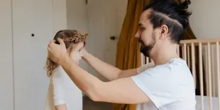 Bikin Si Kecil Makin Menggemaskan, Simak 5 Inspirasi Model Baju Anak Perempuan Terbaru 2025