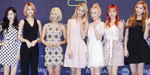 Bikin SONE Histeris, Ke-8 Member SNSD Ganti Baju di Atas Panggung
