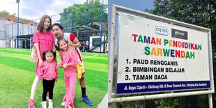 Bikin Trauma, 7 Potret Taman Pendidikan Sarwendah Dilempari Batu hingga Kaca Jendela Pecah Saat Proses Belajar Mengajar