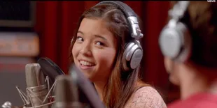 Bintang Film Disney Bersatu Nyanyikan Lagu 'FROZEN', Sempurna!