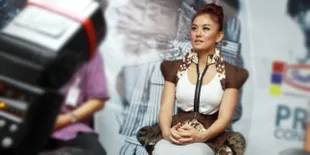 Bisnis Ponsel, Bentuk Kontribusi Agnes Monica Pada Negara