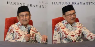 BJ Habibie Meninggal, Reza Rahadian - Melanie Subono Datang di Rumah Duka