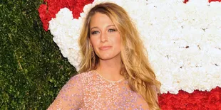 Blake Lively Ungkap Dirinya Juga Pernah Alami Pelecehan Seksual