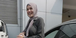 Bongkar Aib Dipo Latief, Warganet Sayangkan Keputusan Berhijab Nikita Mirzani