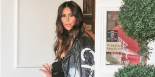 Bongkar Aib Taylor Swift, Kim Kardashian Pamer Senyum Kemenangan