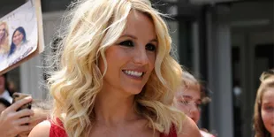 Britney Spears Beralih Jadi Penulis Novel?