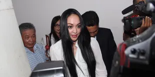 Brontoseno: Angelina Sondakh Sedang Sibuk Ngaji