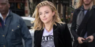 Brooklyn Beckham Cium Pacar Baru, Chloe Moretz Jadi Galau