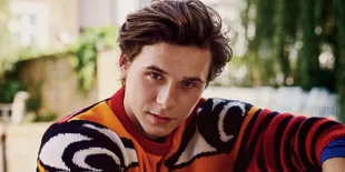 Brooklyn Beckham Ketahuan Like Meme Tentang Dirinya &#38; Chloe Moretz
