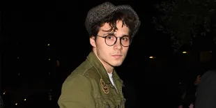 Brooklyn Beckham Tertangkap Dinner Bareng Mantan Pacar Anwar Hadid