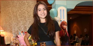 Buka-Bukaan di Sosial Media, Aurel - Tommy Rumengan Putus?