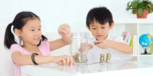 Bukan Cuma Kasih Uang Jajan, Yuk Ajarkan Anak Nabung dan Atur Keuangan dengan wondrZ