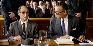 Bukan Tom Hanks, Aktor Senior Ini Sabet Best Supporting Actor