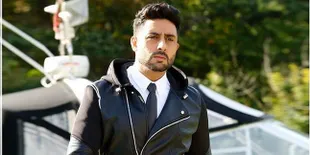 Bukti Cinta, Abhishek Bachchan Unggah Foto Manis Bareng Aaradhya