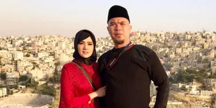 Bulan Madu ke Jerusalem, Ahmad Dhani &#38; Mulan Jameela Sempat 'Disambut' Angin Kencang