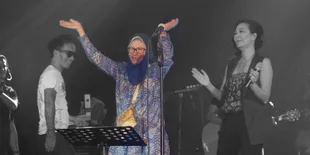 Bunda Iffet, Sosok Ibu Bidadari Penyelamat Slank Dari Kehancuran
