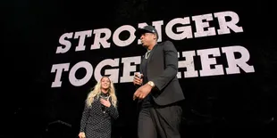 Beyonce dan Jay Z Kejutkan Fans Dengan Beasiswa 1,5 Miliar di Konser Mereka
