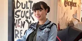 Calon Mama Cantik, Zaskia Gotik Glowing Banget Pamerkan Babybump