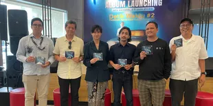 Candra Darusman Rilis Album Fisik 'Detik Waktu #2', Hadirkan Vokal Dian Sastro Hingga Ardhito