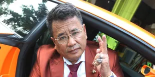 Cantik & Hot, Ini Dia Potret Asisten Baru Hotman Paris Hutapea